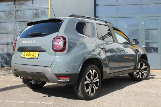 Dacia Duster (2024) thumbnail 4