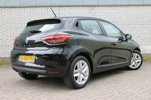 Renault Clio (2021) thumbnail 4
