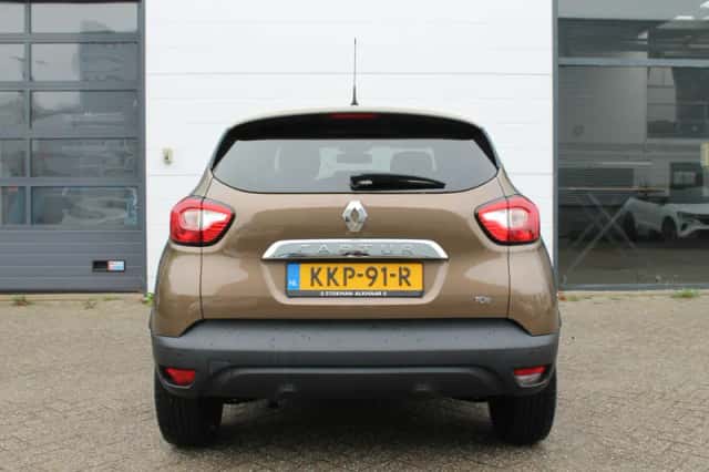 Renault Captur (2016) thumbnail 6