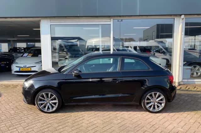 Audi A1 (2013) thumbnail 4