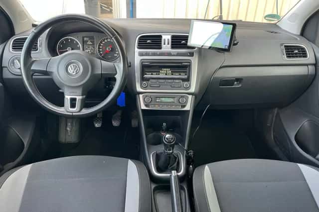 Volkswagen Polo (2014) thumbnail 2