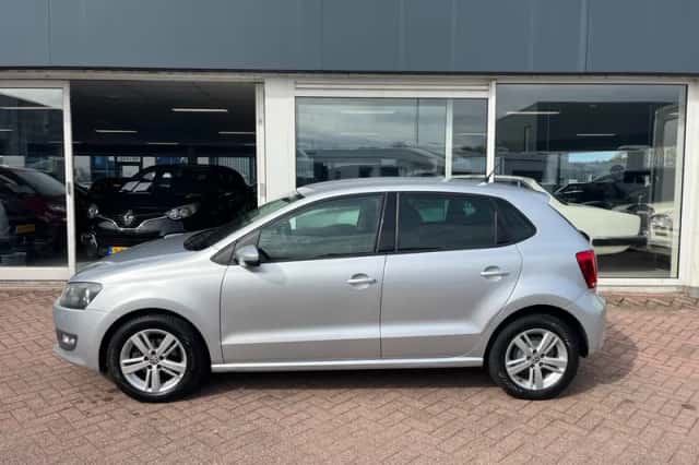 Volkswagen Polo (2014) thumbnail 3