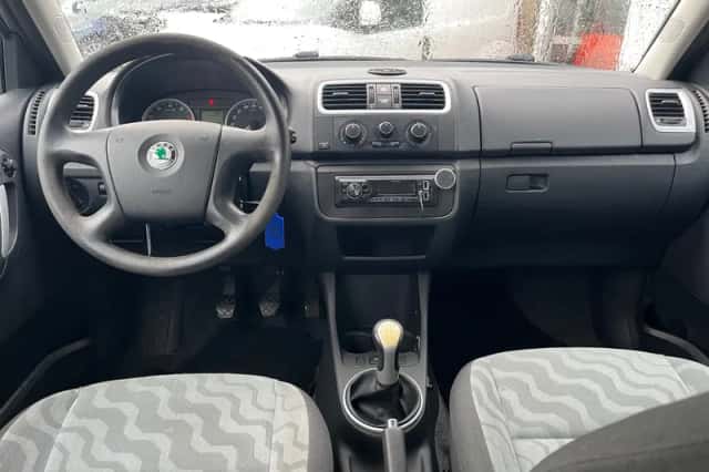 Škoda Fabia (2008) thumbnail 2