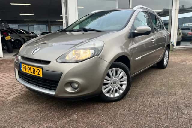 Renault Clio (2011) thumbnail 1