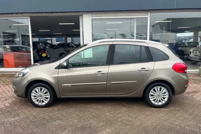 Renault Clio (2011) thumbnail 3