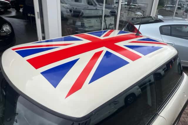 MINI Cooper (2008) thumbnail 4