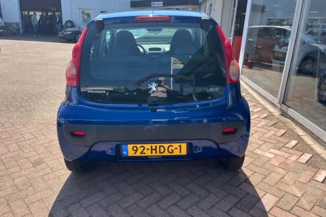 Peugeot 107 (2008) thumbnail 5