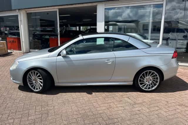 Volkswagen Eos (2007) thumbnail 5