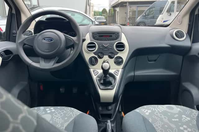 Ford Ka (2011) thumbnail 2