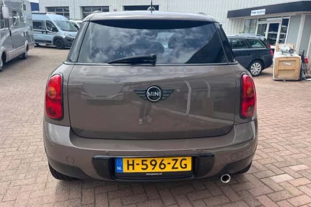 MINI Countryman (2010) thumbnail 5