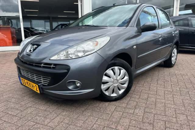 Peugeot 206+ (2010) thumbnail 1
