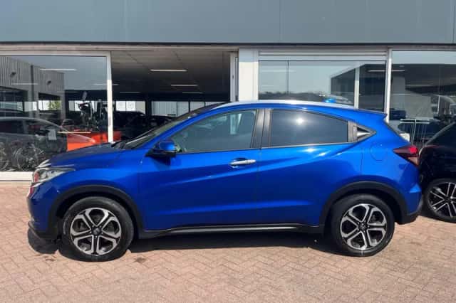 Honda HR-V (2017) thumbnail 3