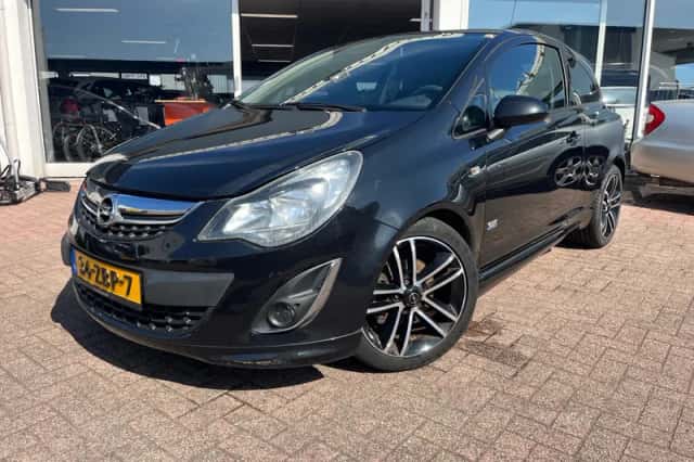 Opel Corsa (2012) thumbnail 1