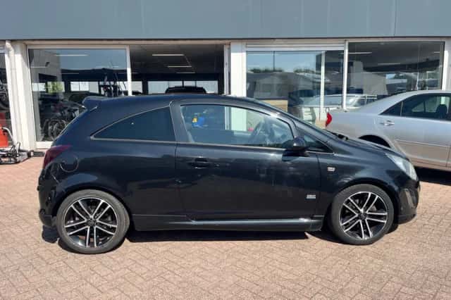 Opel Corsa (2012) thumbnail 6