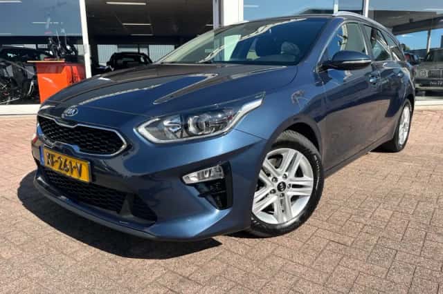 Kia Ceed (2018) thumbnail 1