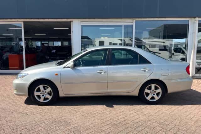 Toyota Camry (2002) thumbnail 3