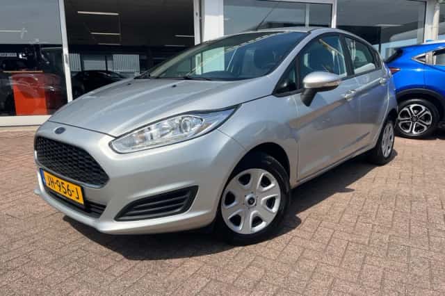 Ford Fiesta (2016) thumbnail 1