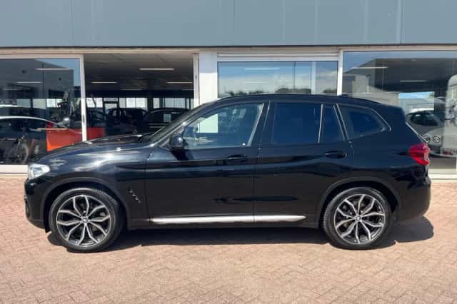 BMW X3 (2019) thumbnail 3