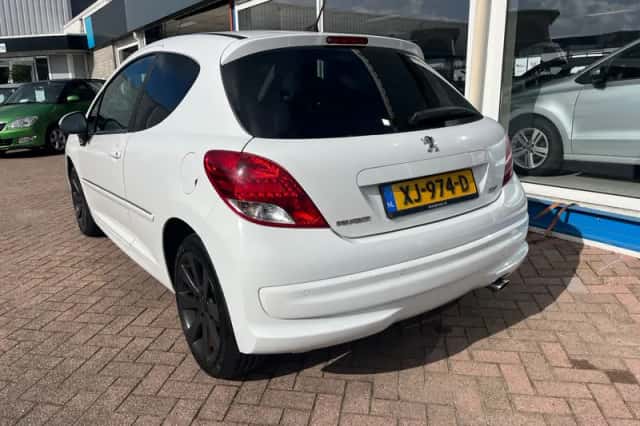 Peugeot 207 (2010) thumbnail 4
