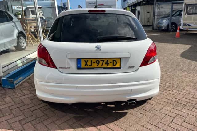 Peugeot 207 (2010) thumbnail 5