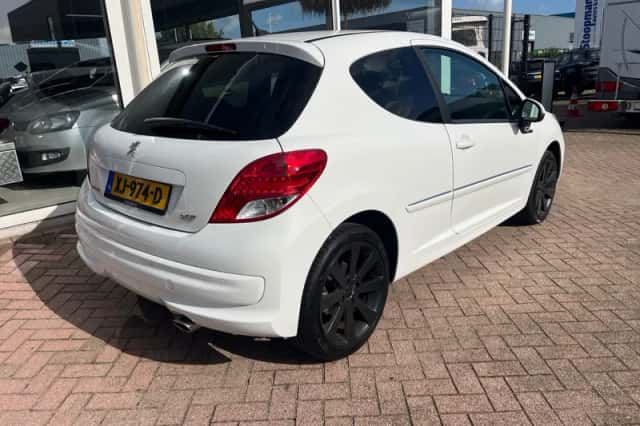 Peugeot 207 (2010) thumbnail 6