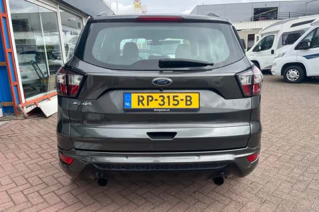 Ford Kuga (2018) thumbnail 5
