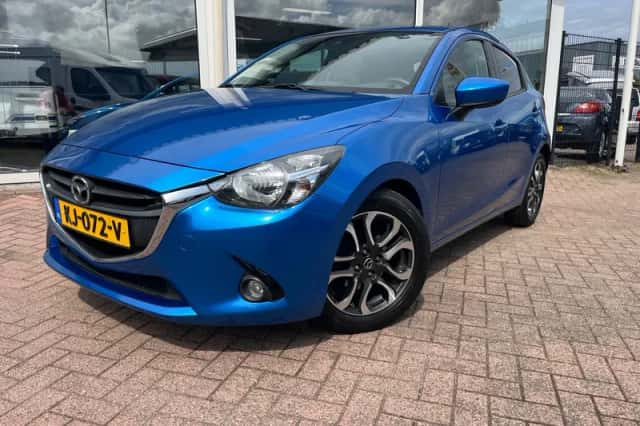 Mazda 2 (2016) thumbnail 1