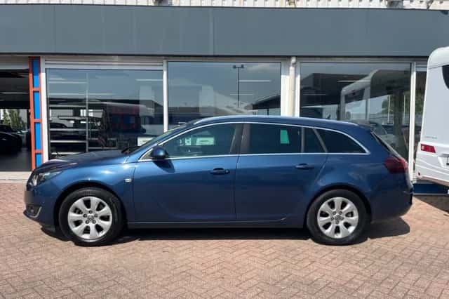 Opel Insignia (2015) thumbnail 3