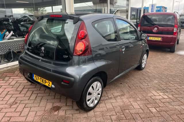 Peugeot 107 (2012) thumbnail 6