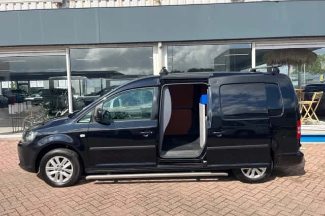 Volkswagen Caddy (2013) thumbnail 3