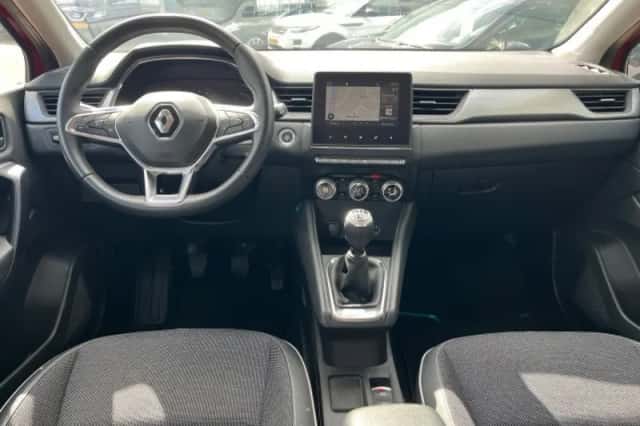 Renault Captur (2021) thumbnail 2