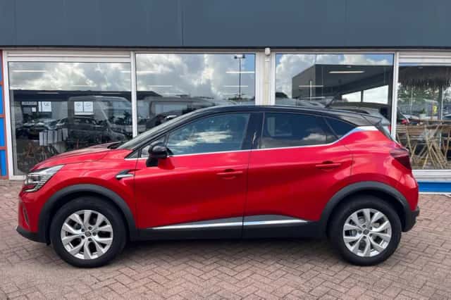 Renault Captur (2021) thumbnail 3
