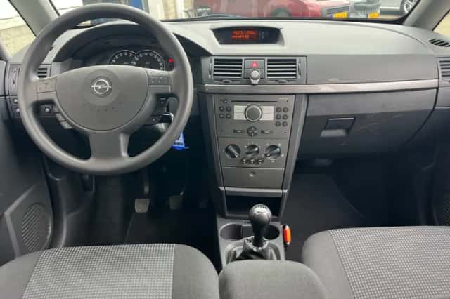 Opel Meriva (2008) thumbnail 2