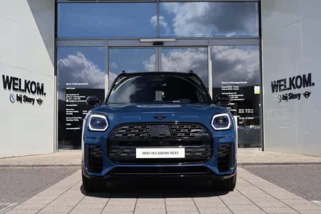 MINI Countryman (2025) thumbnail 2