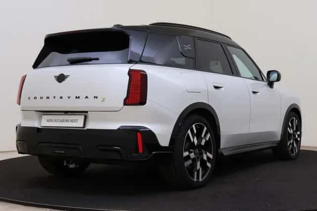 MINI Countryman (2025) thumbnail 2