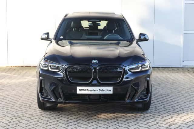 BMW iX3 (2025) thumbnail 6