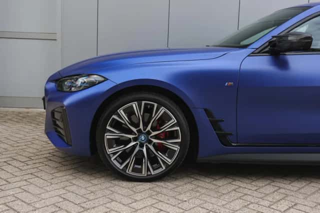 BMW i4 (2024) thumbnail 5