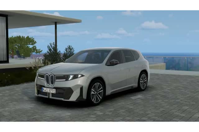 BMW iX3 (2026) thumbnail 1