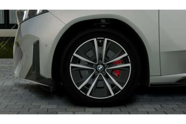 BMW iX3 (2026) thumbnail 6