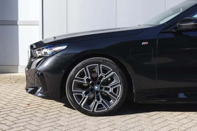 BMW 5-Serie (2024) thumbnail 4