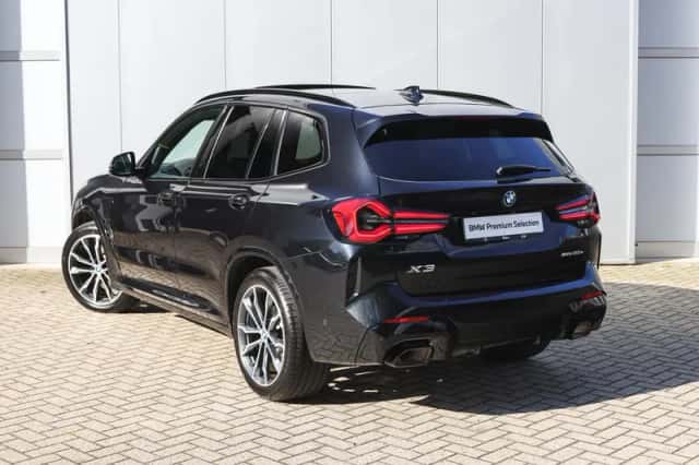 BMW X3 (2024) thumbnail 2