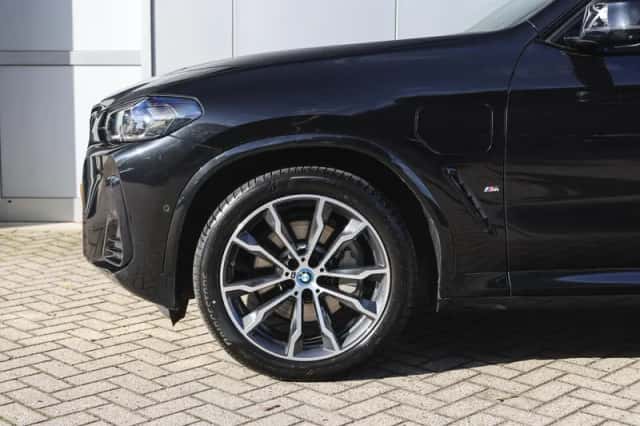 BMW X3 (2024) thumbnail 4