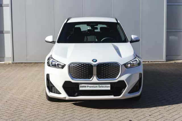 BMW iX1 (2026) thumbnail 5