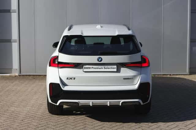 BMW iX1 (2026) thumbnail 6
