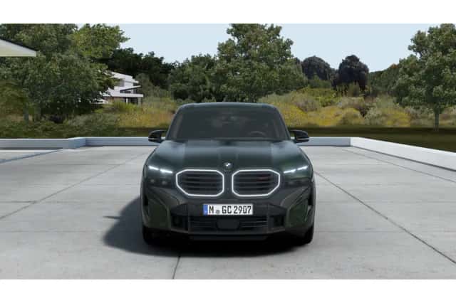 BMW XM (2026) thumbnail 3