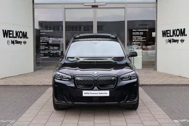 BMW iX3 (2022) thumbnail 3
