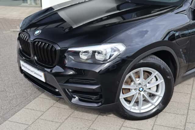 BMW X3 (2020) thumbnail 3