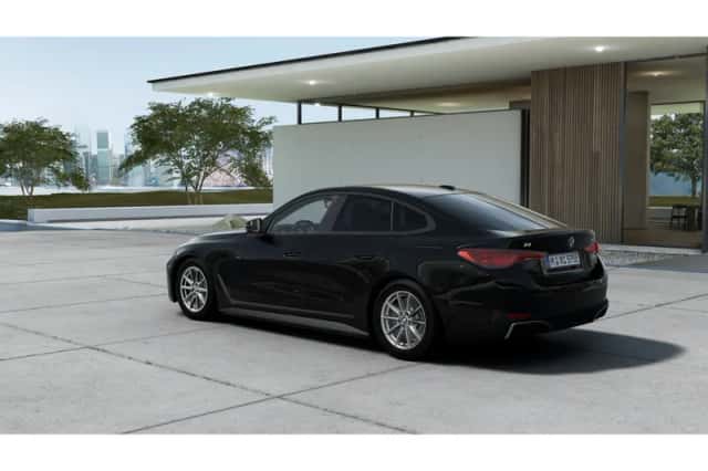 BMW i4 (2026) thumbnail 2