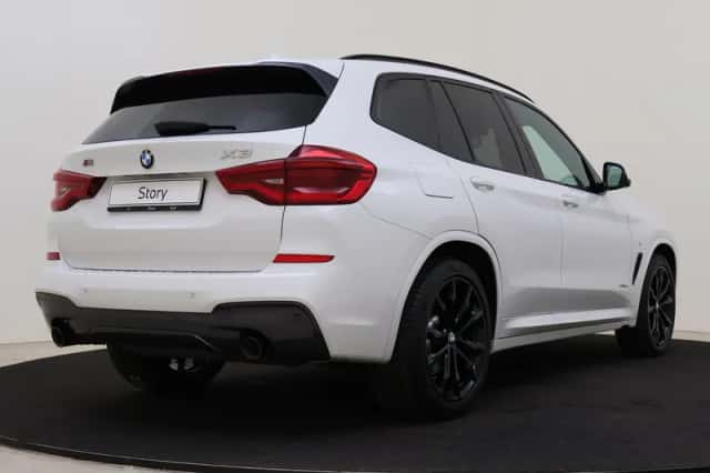 BMW X3 (2018) thumbnail 2