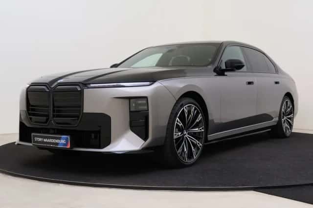 BMW i7 (2026) thumbnail 1